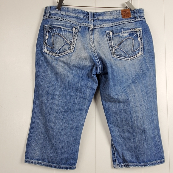 Bke Sabrina  bermuda style factory distressed shorts size 28 - Picture 4 of 16